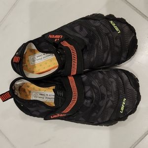 KUBUA water shoes for kids, size 31 EU/13 US